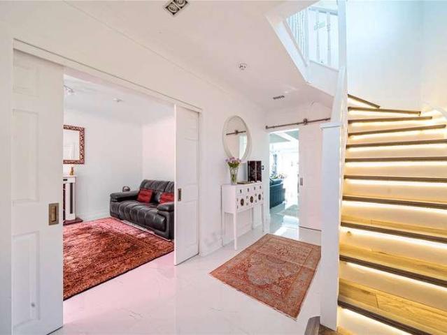House for sale in Swallowfields, Blackhills