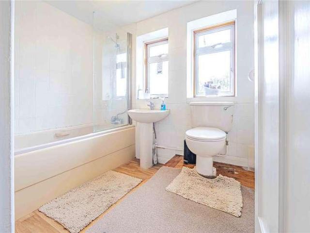 House for sale in Pouchen End, Hertfordshire
