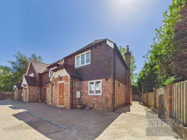 House for sale in Heathlands, East Sussex