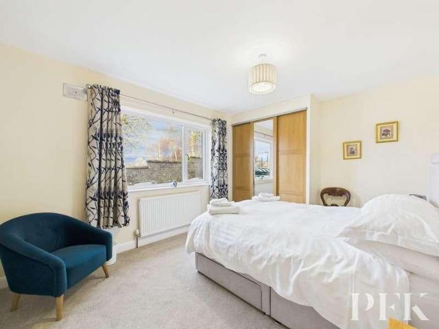 House for sale in Hutton