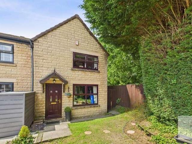 House for sale in Bury, Nuttall