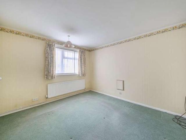 House for sale in Woodside Estate, Houghton Regis