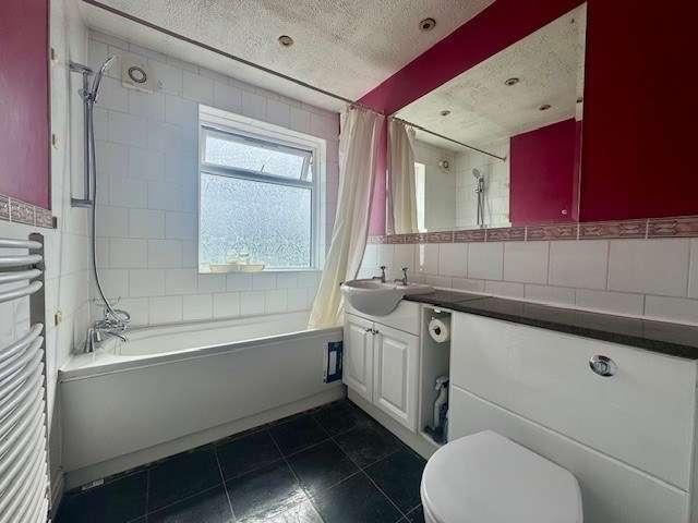House for sale in Lane, Greater London