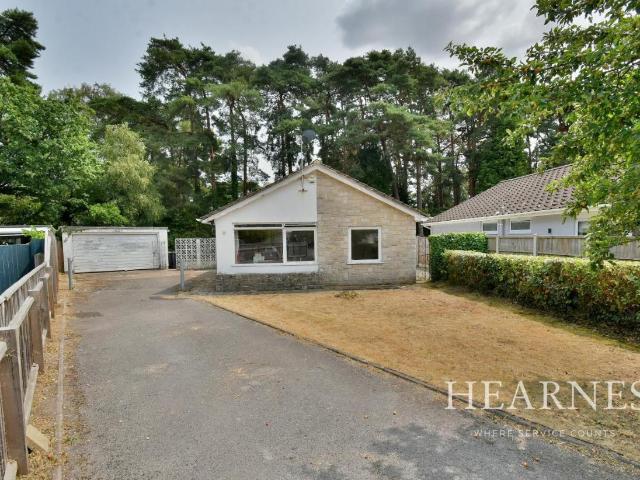 House for sale in Tricketts Cross, Ferndown