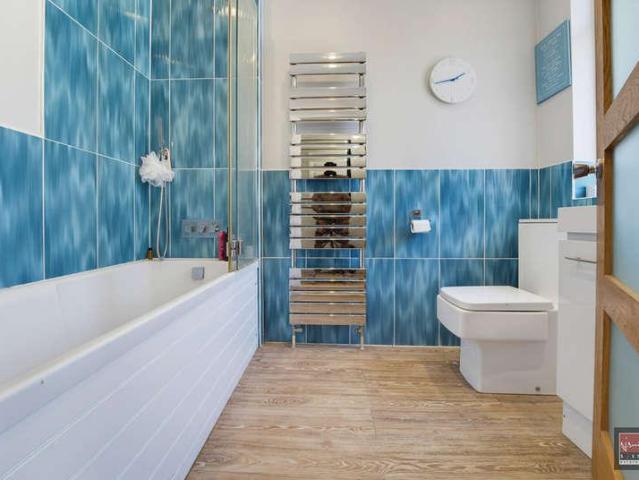 House for sale in Littleton Common, Lower Halliford