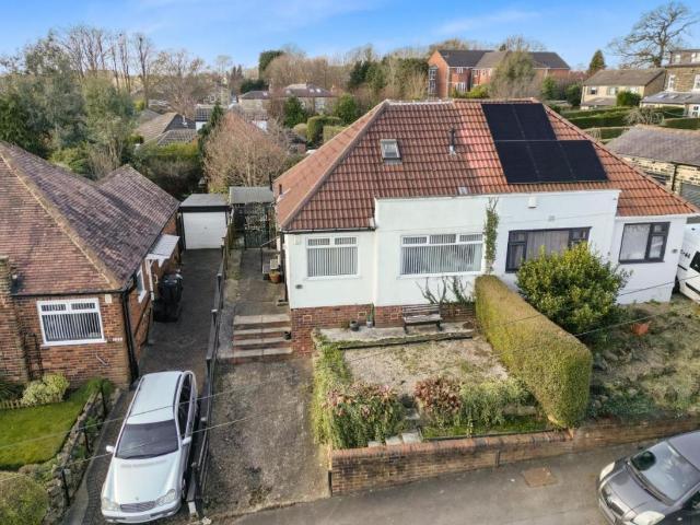 House for sale in Roundhay, West Yorkshire
