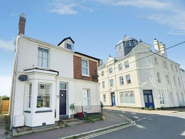 House for sale in Brightlingsea, Dale Hill