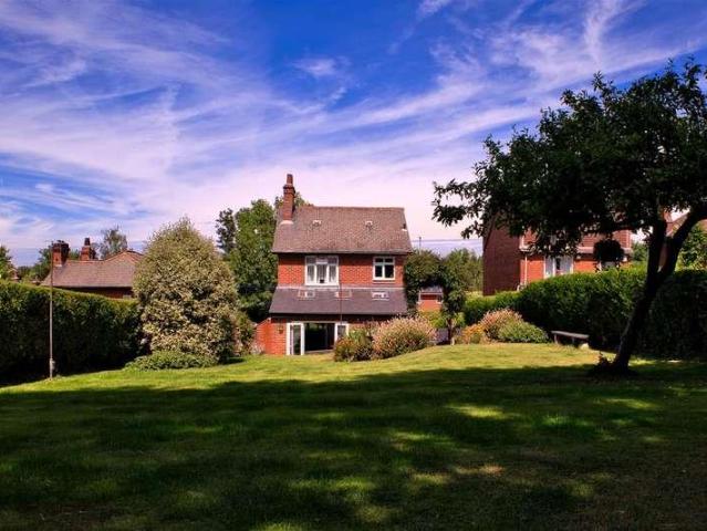 House for sale in Ferrybridge, West Yorkshire
