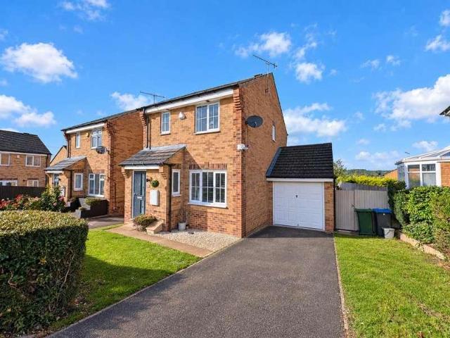 House for sale in Thackley, West Yorkshire