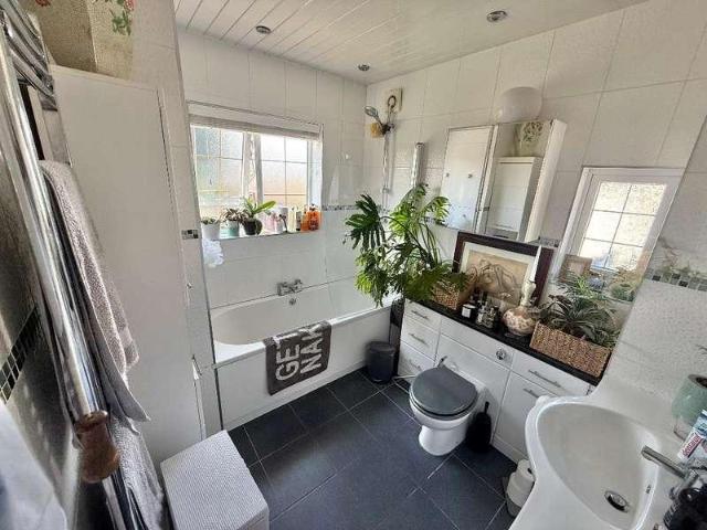 House for sale in Stone Cross, Wednesbury