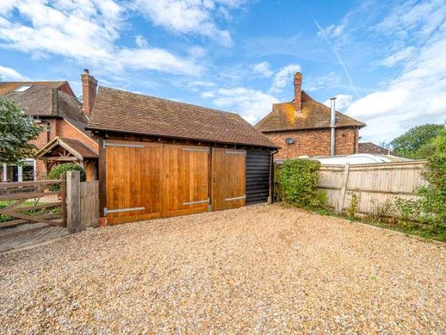 House for sale in Lakers Green, Waverley