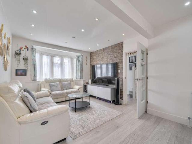 House for sale in Lane, Greater London