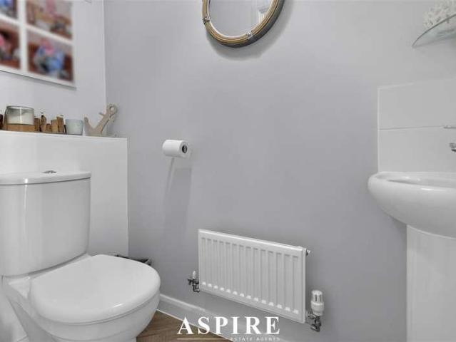 House for sale in Thundersley, Essex