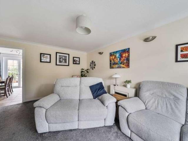 House for sale in Burghfield Common, West Berkshire