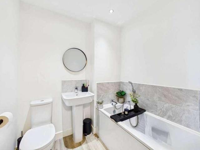 House for sale in Carleton, West Yorkshire