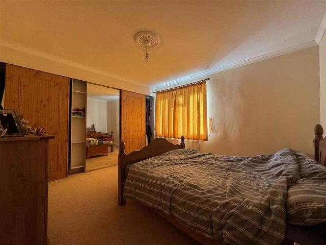 House for sale in Rodbourne, Swindon