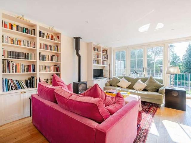 House for sale in Lower Halliford, Surrey