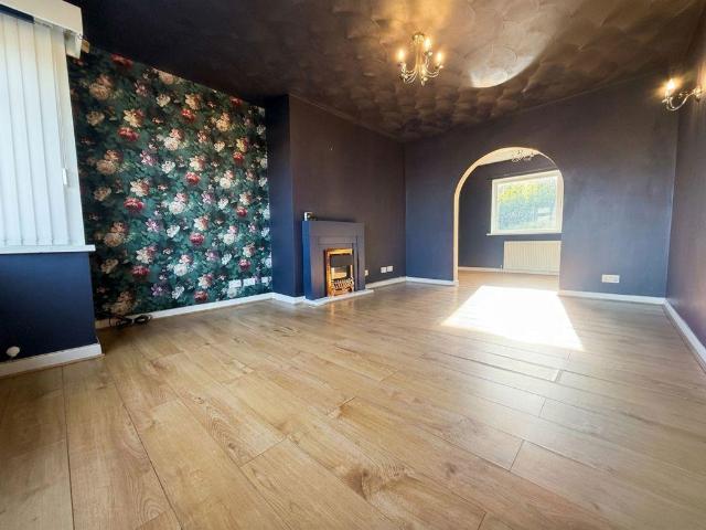 House for sale in Fenay Bridge, Kirklees