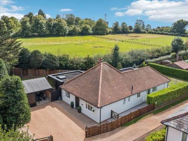 House for sale in King's Walden, Hertfordshire