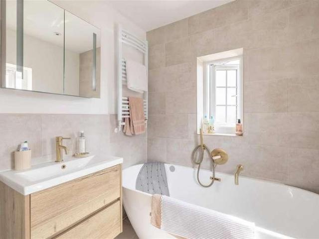 House for sale in Clewer Village, Windsor
