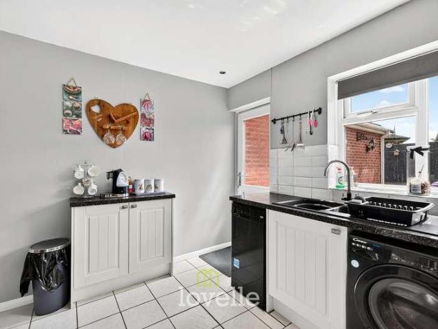 House for sale in Waltham