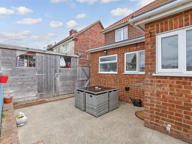 House for sale in Mill Hill, Ash