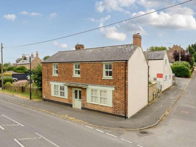 House for sale in Tingewick, Buckinghamshire