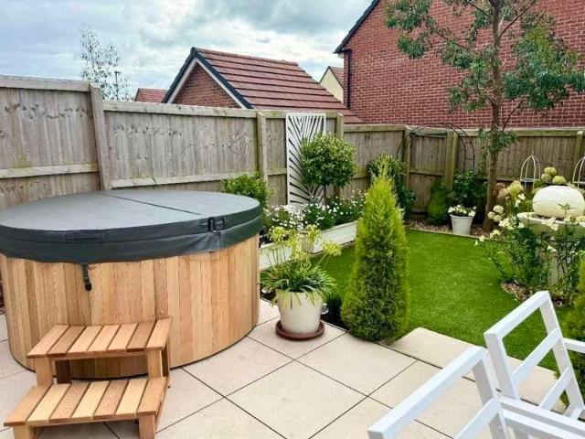 House for sale in Sandbach Heath, Sandbach