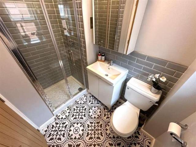 House for sale in Coddington, Alverton
