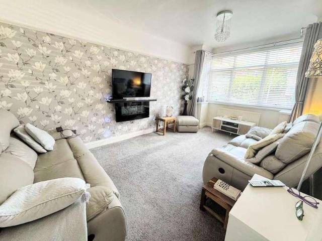 House for sale in Stoneycroft, Calderstones