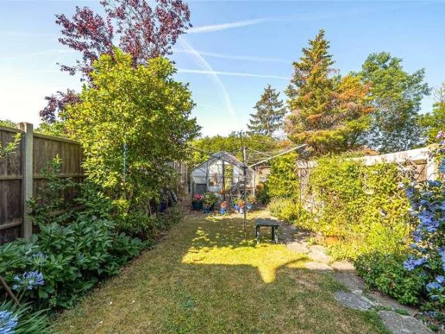 House for sale in Tolworth, Greater London