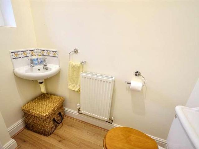 House for sale in Stone, Baswich