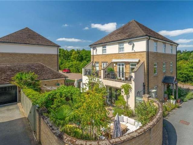 House for sale in High Royds Psychiatric Hospital, Leeds