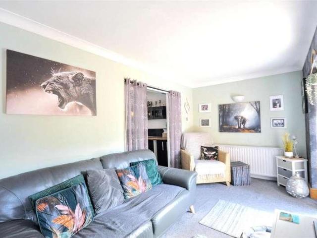 House for sale in Stone, Baswich
