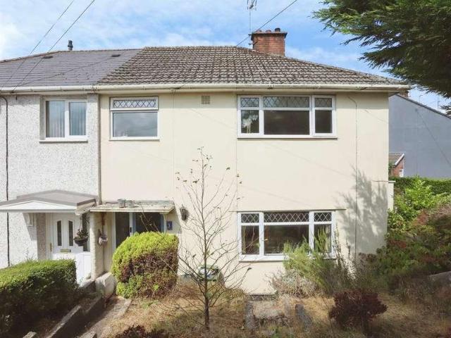 House for sale in Pontyclun, Wales