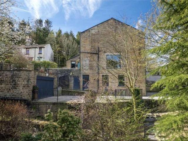 House for sale in Oxenhope, West Yorkshire