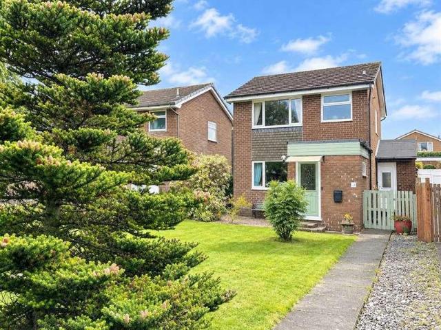 House for sale in Combs, High Peak