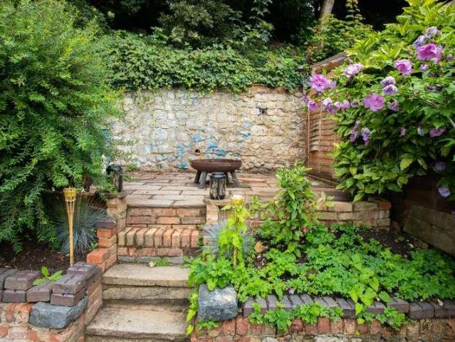 House for sale in Folkestone, Golden Valley