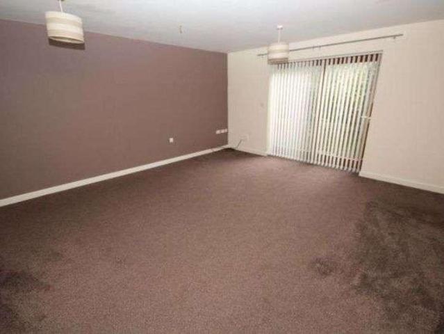 House for sale in Firgrove, Burnedge