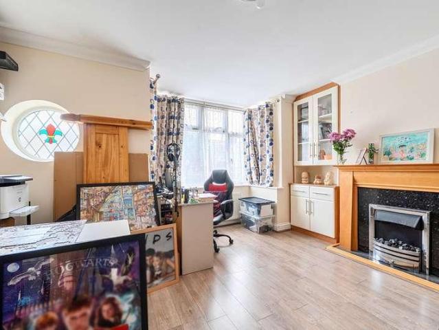 House for sale in Lane, Greater London