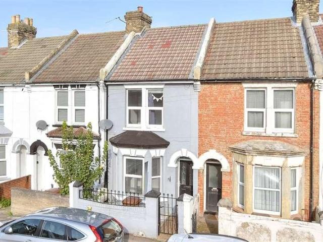 House for sale in Sally Port Gardens, Gillingham