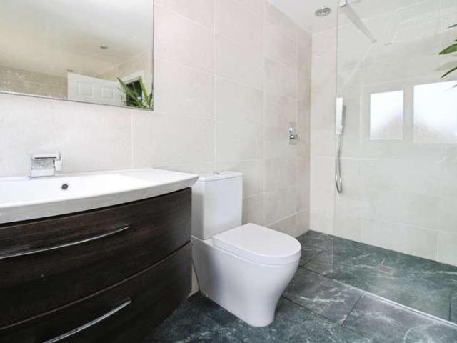 House for sale in Longhill, Hull