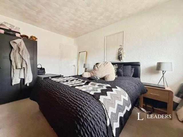 House for sale in Heartsease, East Bank