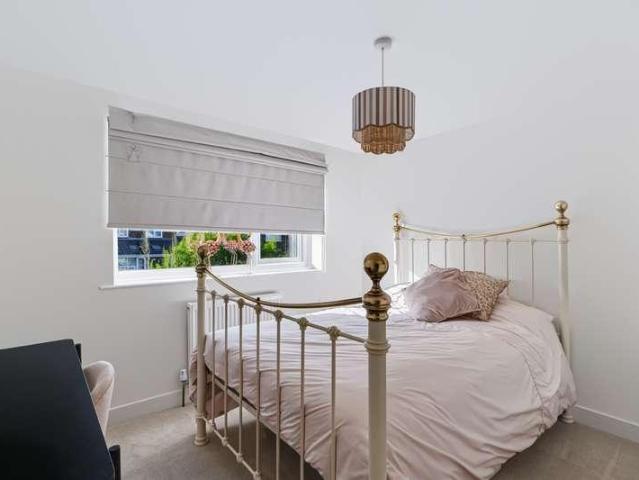 House for sale in Thelwall