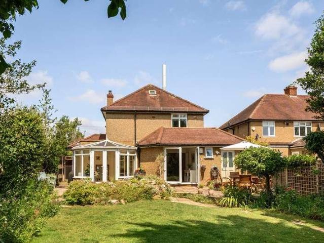 House for sale in Batchworth, Hertfordshire