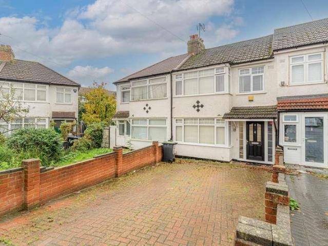 House for sale in Enfield Wash, Greater London