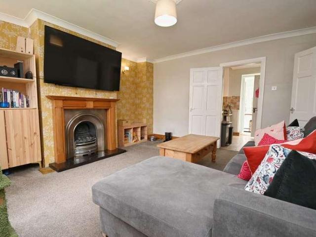 House for sale in Carlton, South Yorkshire