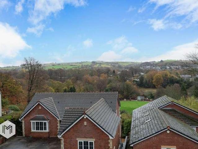 House for sale in Bradshaw, Lee Bank