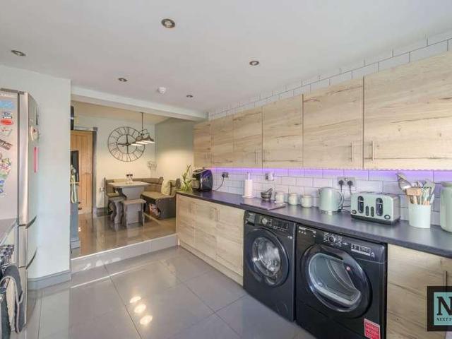 House for sale in Kettlebrook, Staffordshire