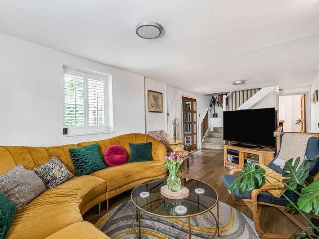 House for sale in Ewens Farm, Golden Valley